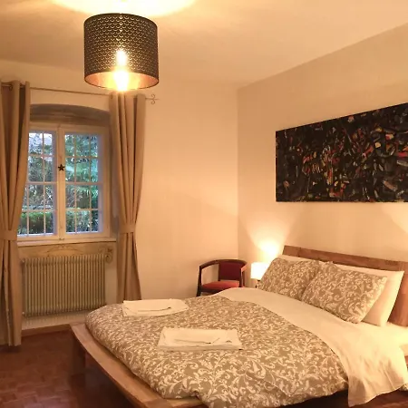 Cozy In A Historic Apartment *