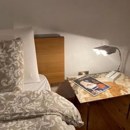 Cozy In A Historic Apartman