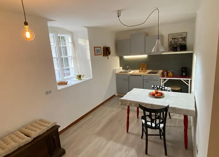 Cozy In A Historic Appartamento *